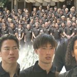 【サンフレッチェ】男女一緒に必勝祈願　三本の矢に決意込める